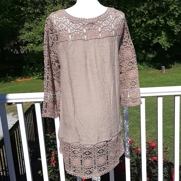Any3 for$25  🆕️ Med & Lg  Lace boutique shirt - Picture 2 of 7